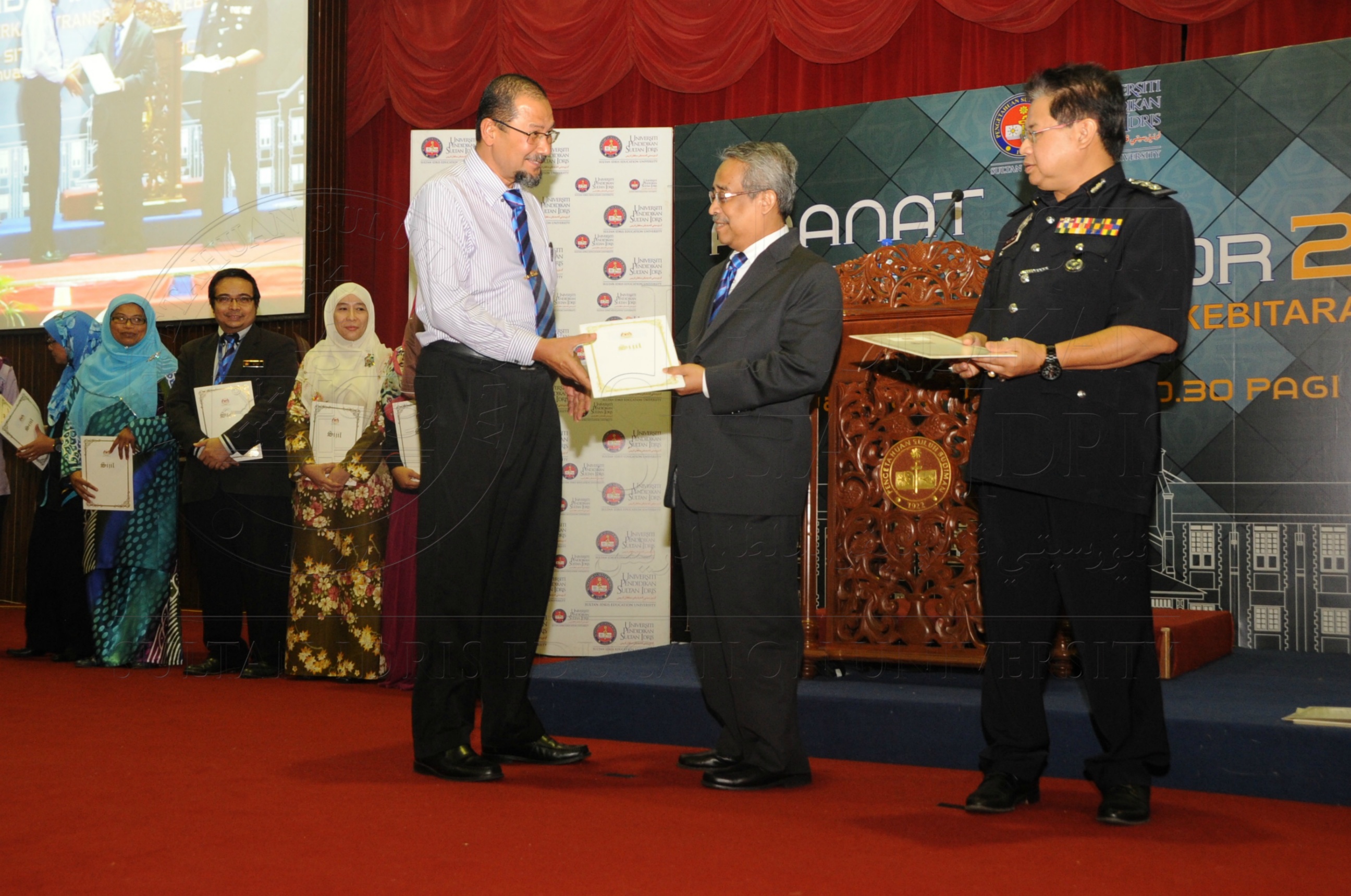 PRO 16 6 AMANAT VCHAS 8748